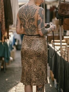 Issue USA 90s vintage leopard print sequence skirt